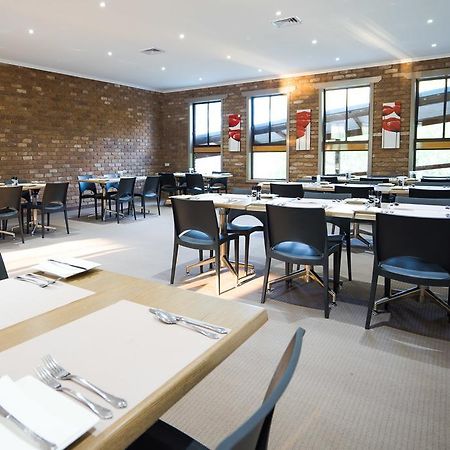 Farnham Court Motel And Restaurant Morwell Exteriör bild