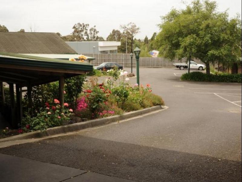 Farnham Court Motel And Restaurant Morwell Exteriör bild