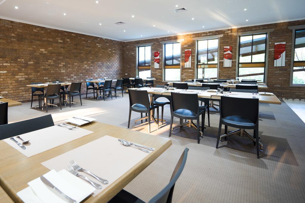 Farnham Court Motel And Restaurant Morwell Exteriör bild