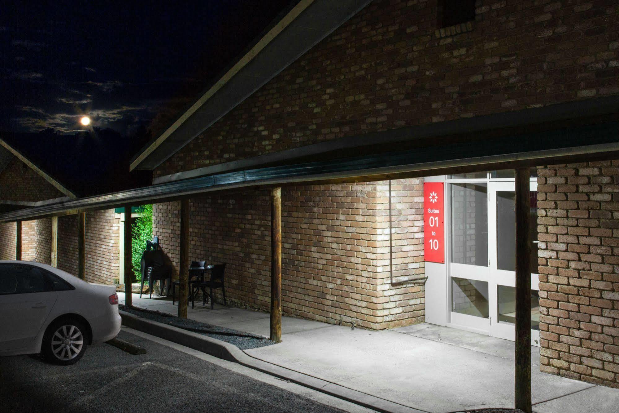 Farnham Court Motel And Restaurant Morwell Exteriör bild